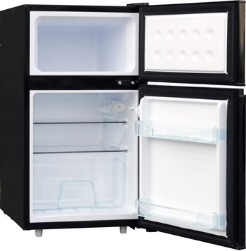 Фото Двухкамерный холодильник TESLER. Купить с доставкой