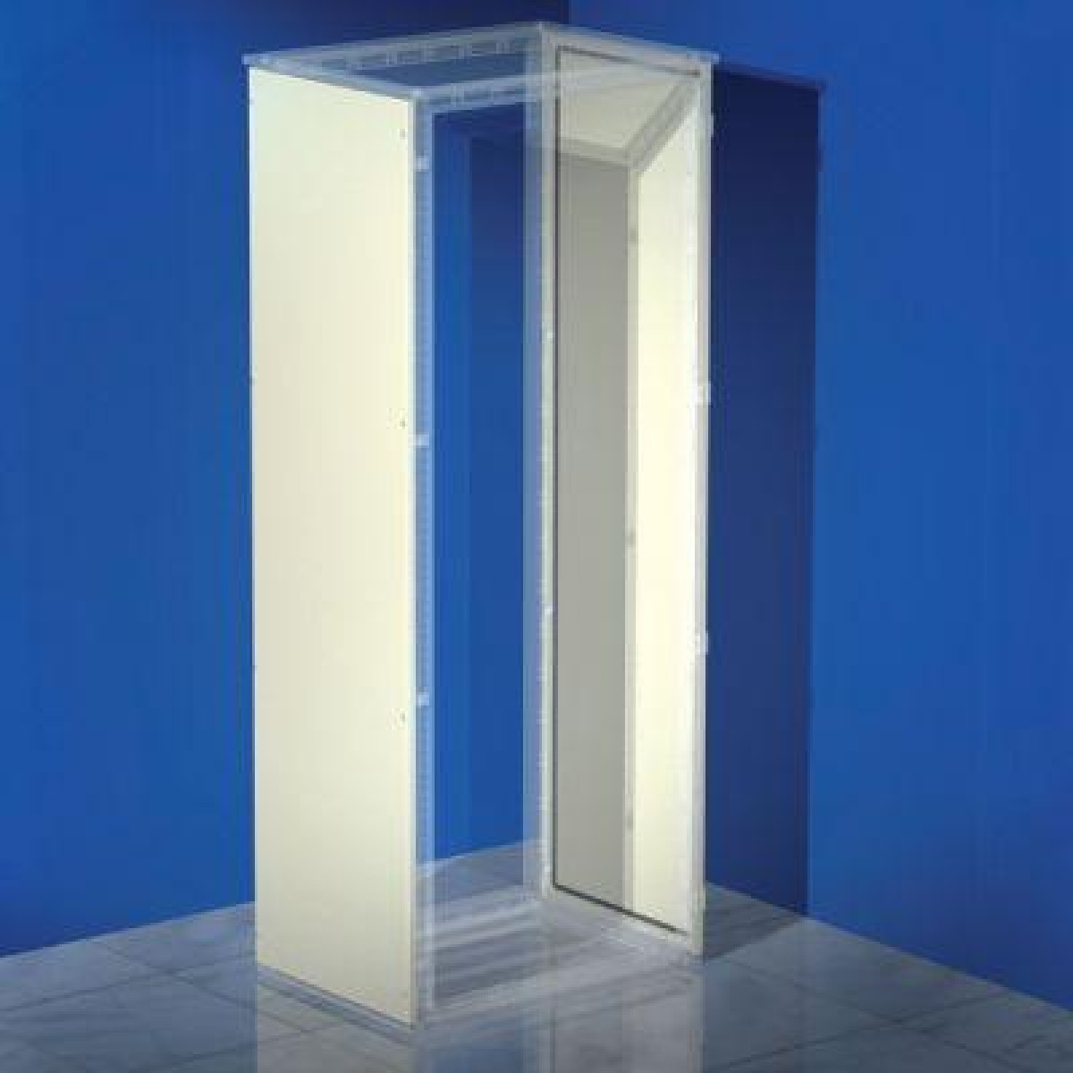 Изображение товара Комплект боковых панелей для шкафа DKC RAM BLOCK CQE 2000х400 (левая+правая) 2 шт.