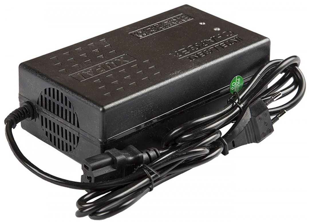 Изображение товара Зарядное устройство для свинцовых тяговых аккумуляторов Rutrike 60V32A/H (4.5A)