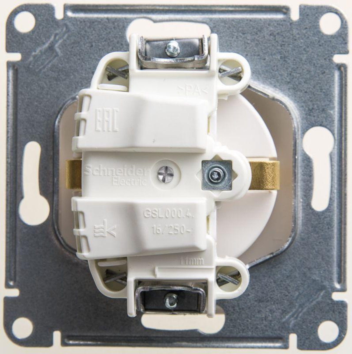 Изображение товара Розетка Systeme Electric Glossa 16А IP20 с заземлительной защитой