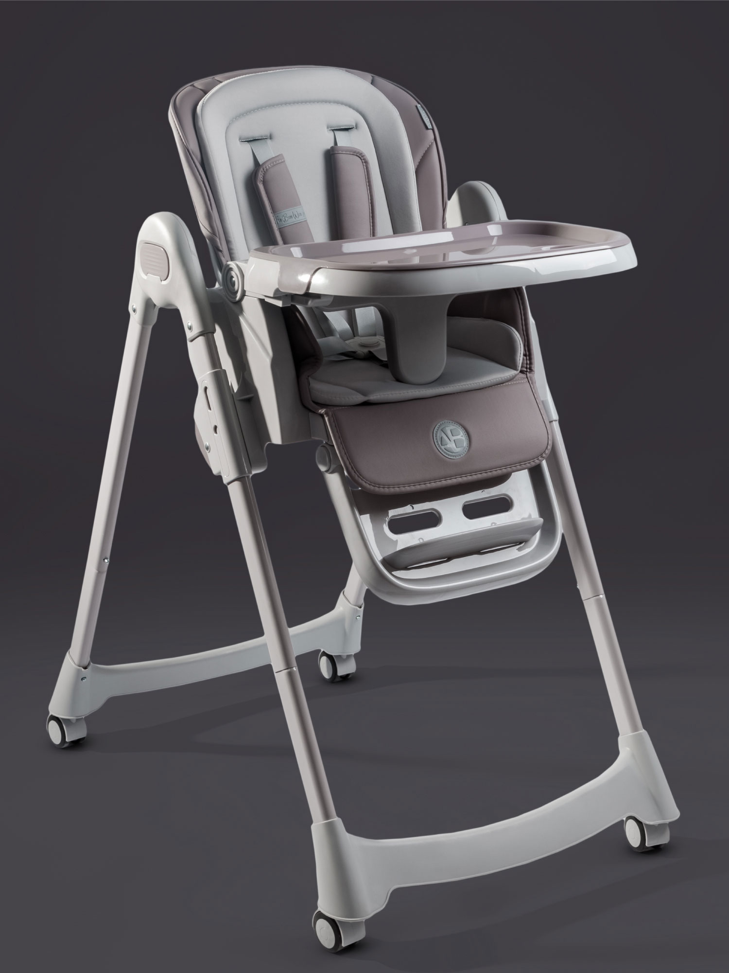 

Стульчик для кормления Amarobaby Yummy коричневый