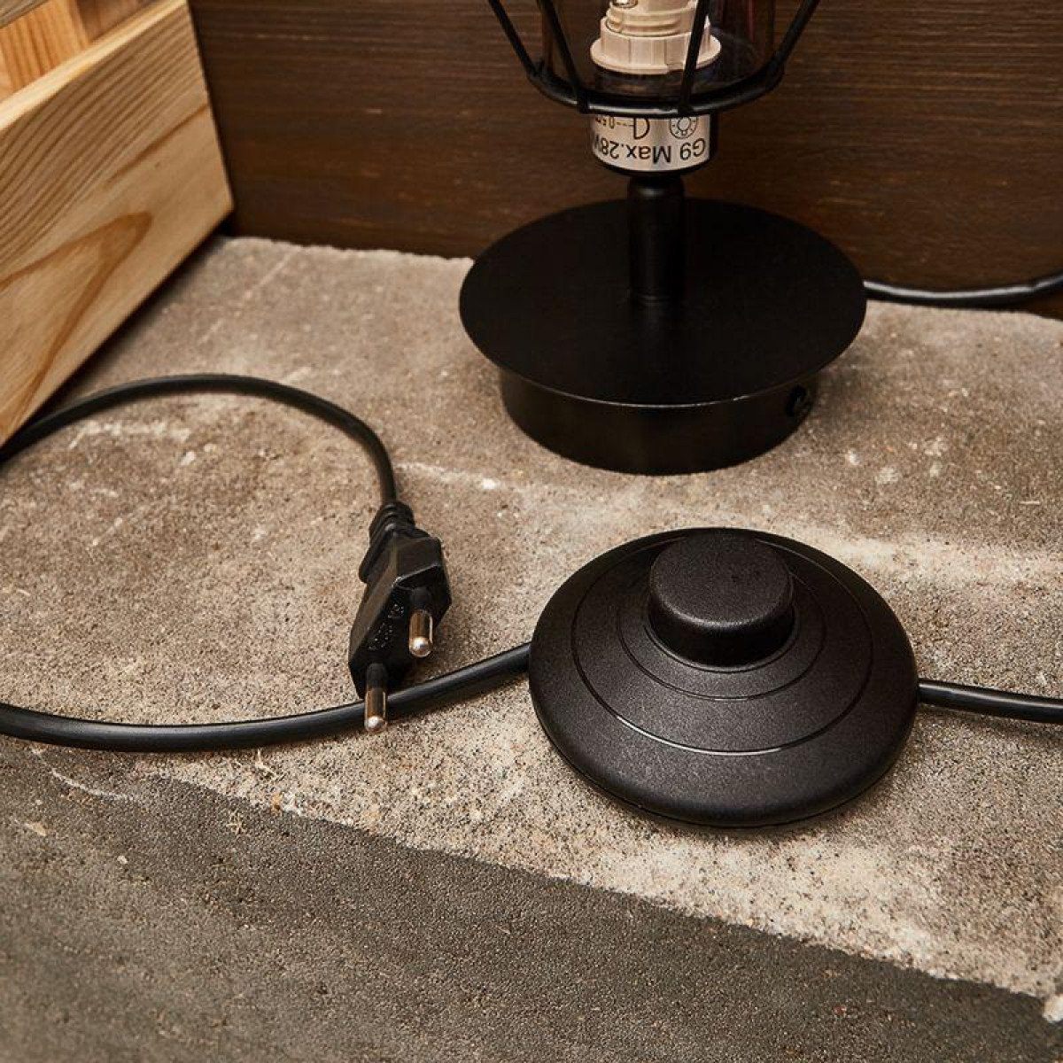 Изображение товара Rexant выключатель кнопка 250В 2А ON OFF напольная для лампы