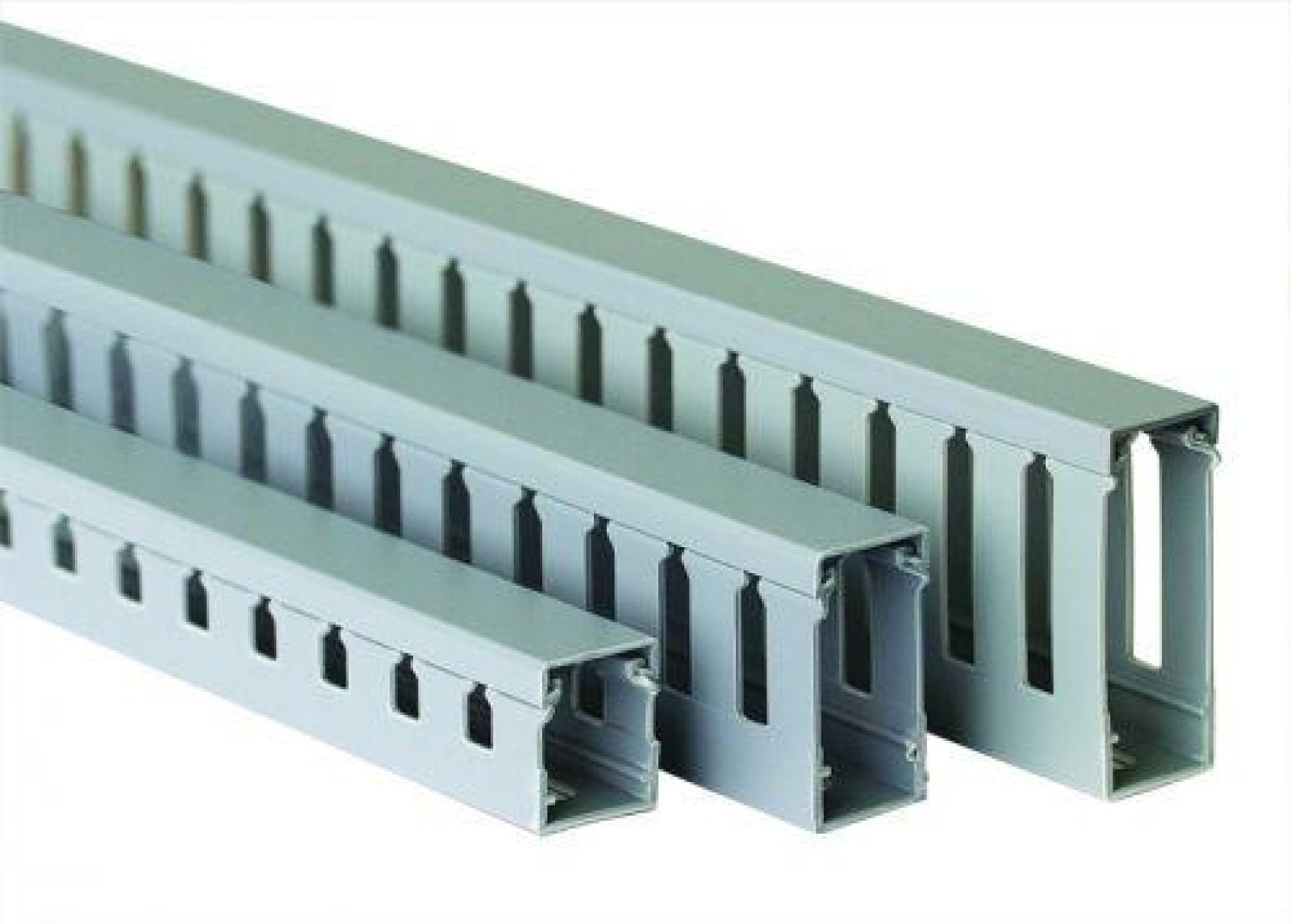 Изображение товара Кабеленесущие системы DKC Кабель-канал перфорированный 15х30 L2000 RL75 G