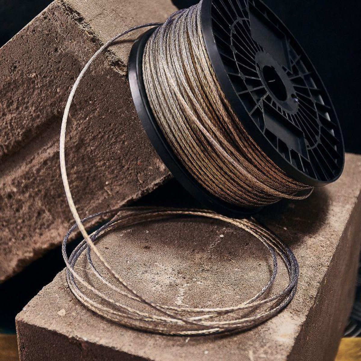 Изображение товара Стальной трос Rexant с ПВХ покрытием диаметр 3 мм 200 м надежный и долговечный