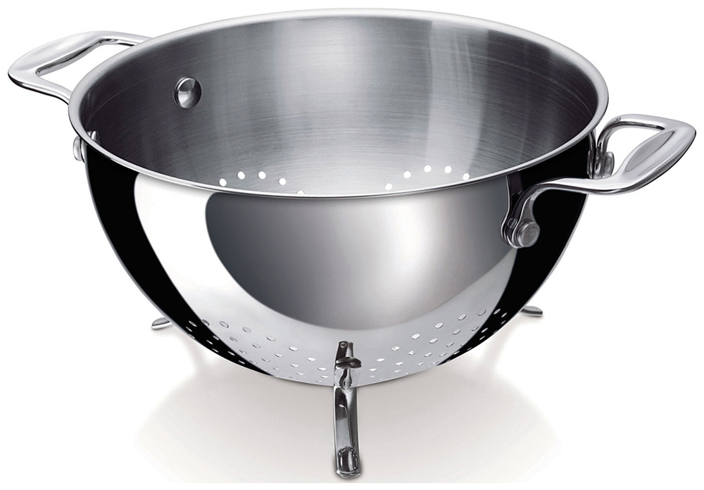Изображение товара Дуршлаг BEKA CHEF 22 см из нержавеющей стали с ручками и ножками