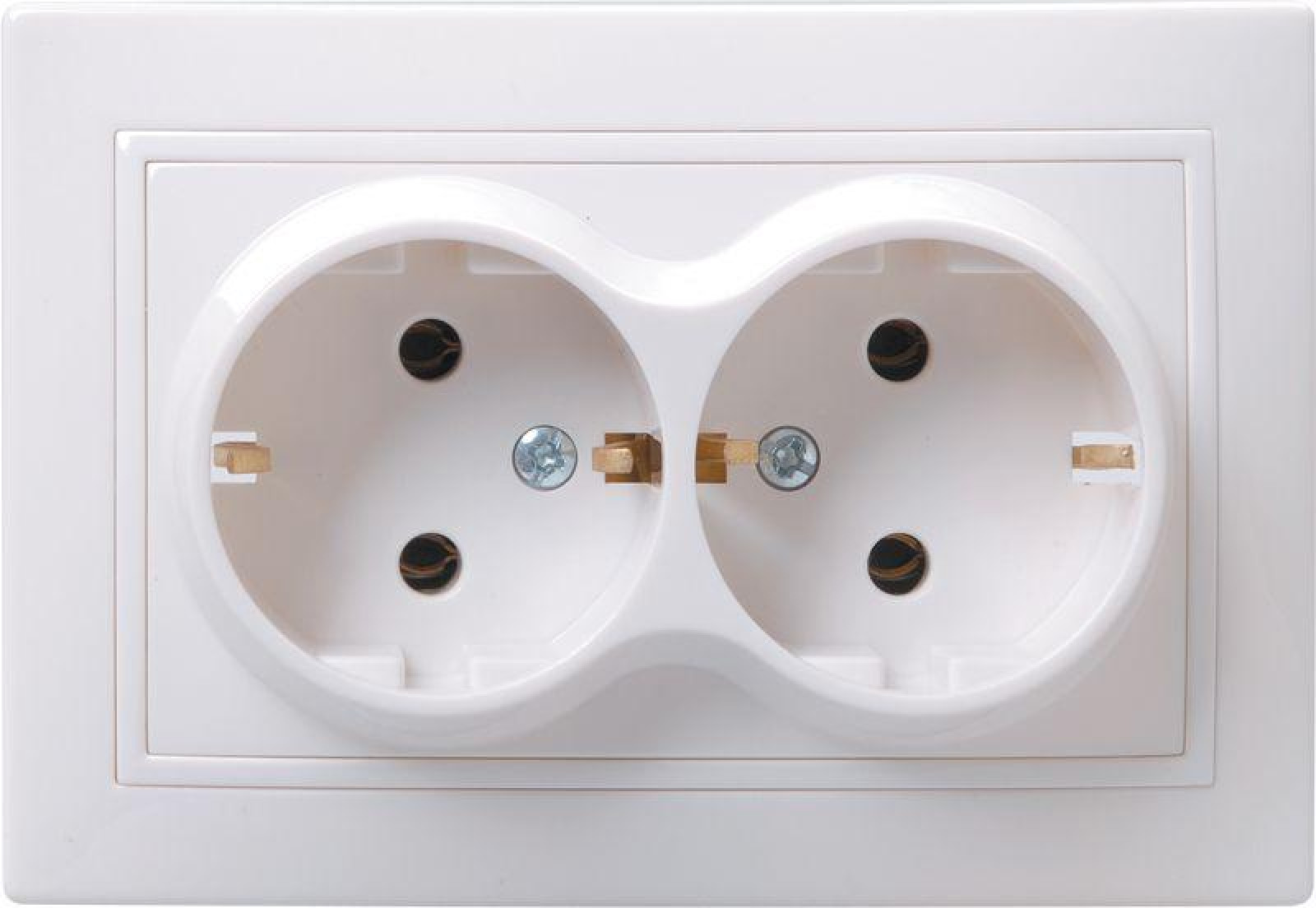 Изображение товара Розетка IEK РС12-3-КБ 16А IP20 встраиваемая без шторок белая