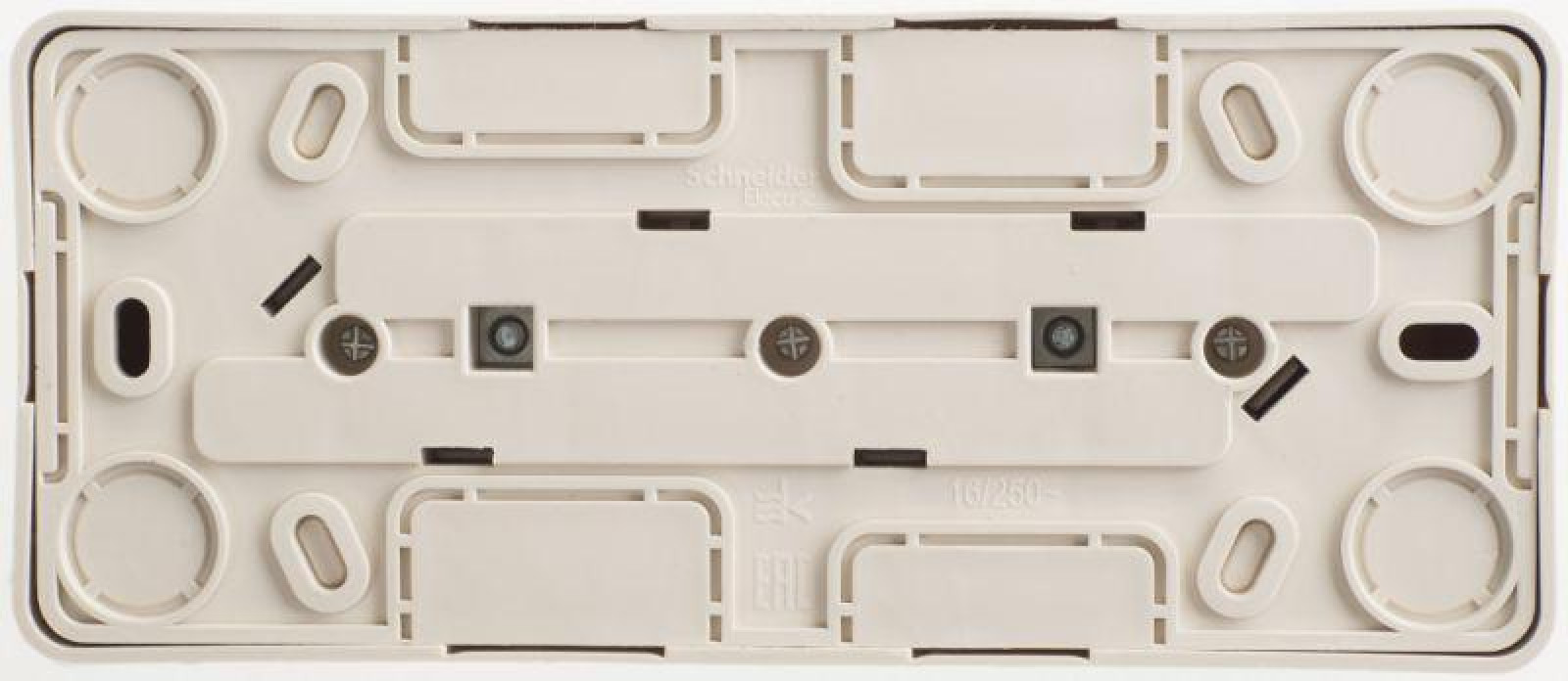 Изображение товара Розетка 3-м ОП Этюд 16А IP20 с шторками кремовая Systeme Electric