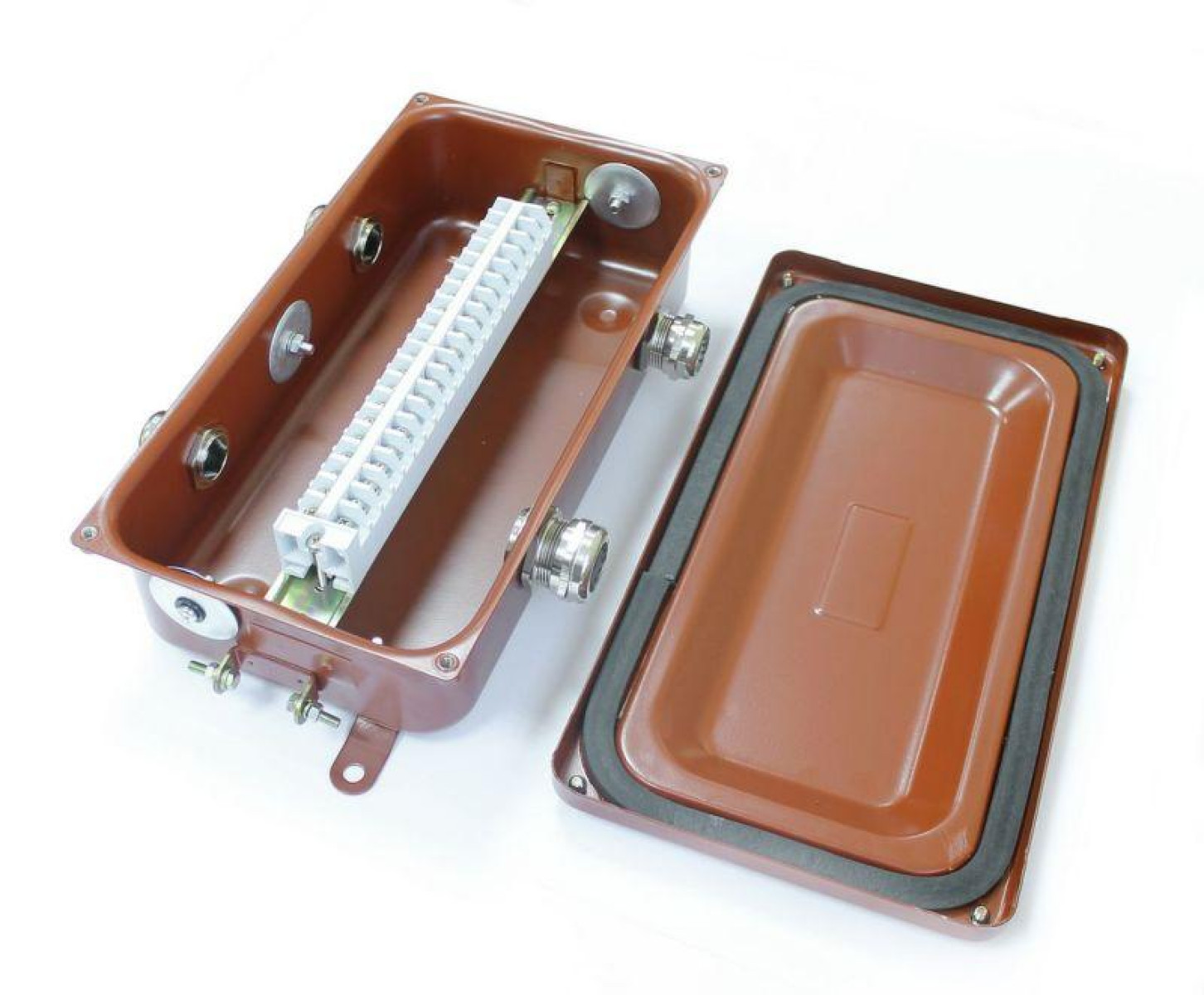 Изображение товара Изделия для электромонтажа коробка КЗНС-16 УХЛ1.5 IP65 с латунными сальниками