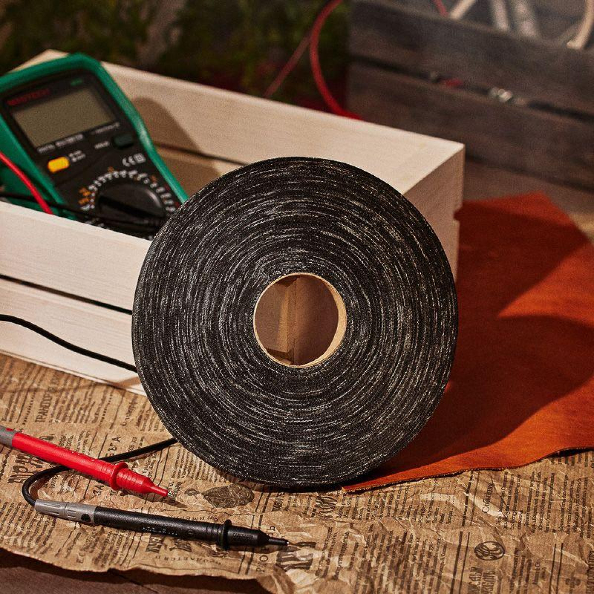 Изображение товара Изоляционная хлопчатобумажная лента Rexant 15 мм 50 м черная для электромонтажа