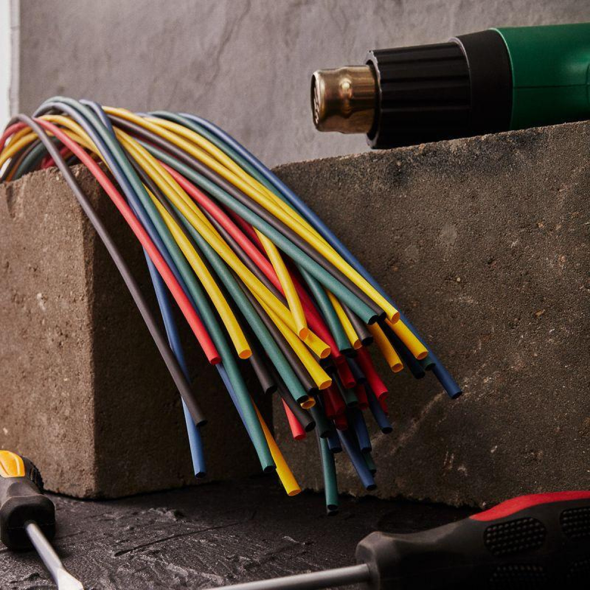 Изображение товара Изделия для электромонтажа Rexant Набор трубок термоусадочных ТУТ 4.0/2.0мм 1м (уп.50шт) 5 цветов