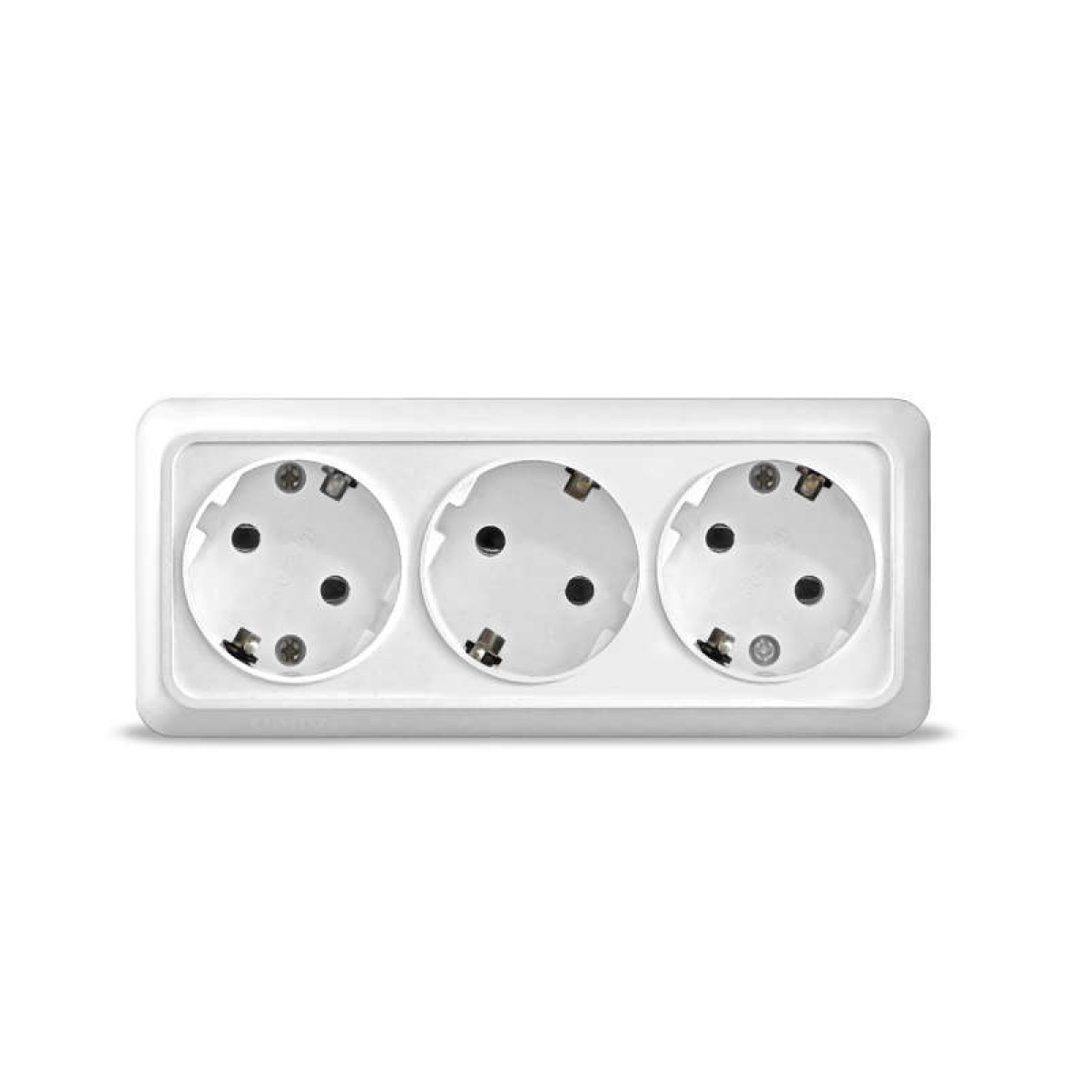 Изображение товара Розетка универсальная трехгнездная Олимп с заземлением IP20