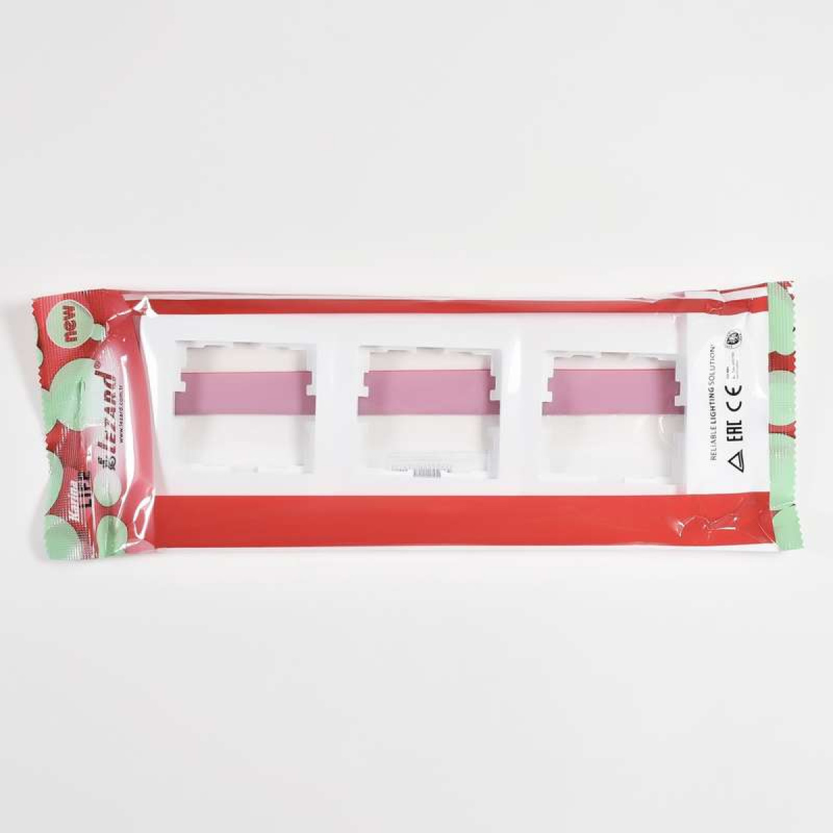 Изображение товара Декоративные рамки и основания для ЭУИ Lezard 3-м Karina Life горизонтальные белые