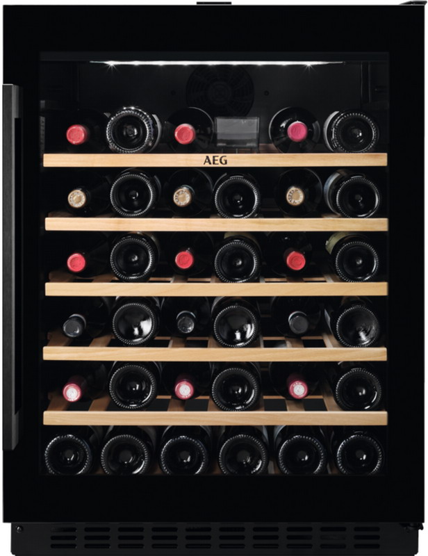 Изображение товара Встраиваемый винный шкаф AEG AWS4052B5B с электронной регулировкой и подсветкой Изображение товара Встраиваемый винный шкаф AEG AWS4052B5B с электронной регулировкой и подсветкой