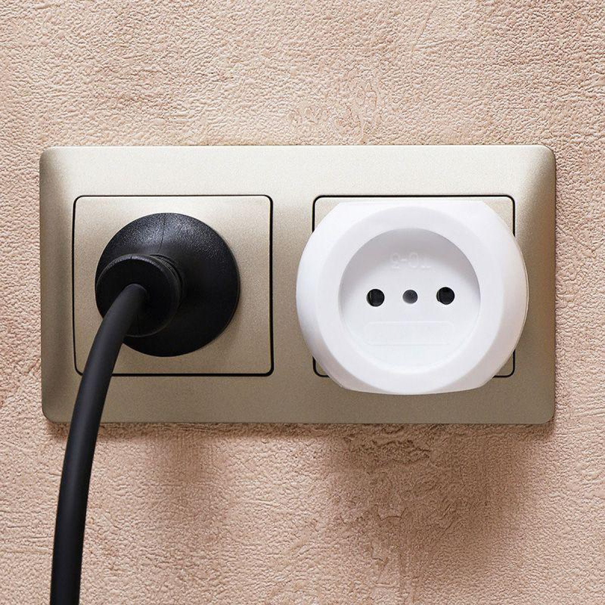 Изображение товара Распределитель электросети Rexant 3 гнезда 6А IP20 белый круглый