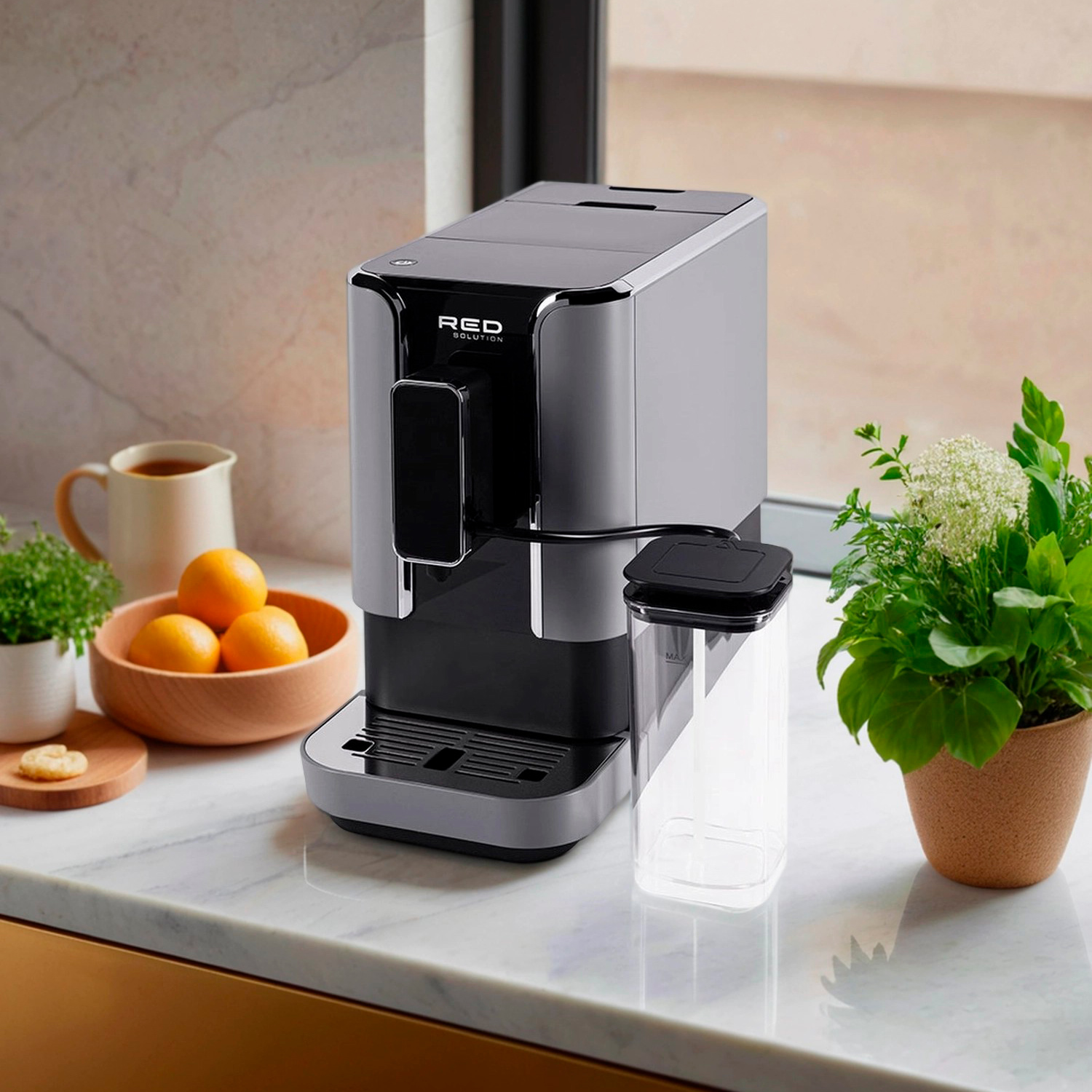 Изображение товара Автоматическая зерновая кофемашина Red Solution Colomba RCM-1550 компактная с капучинатором