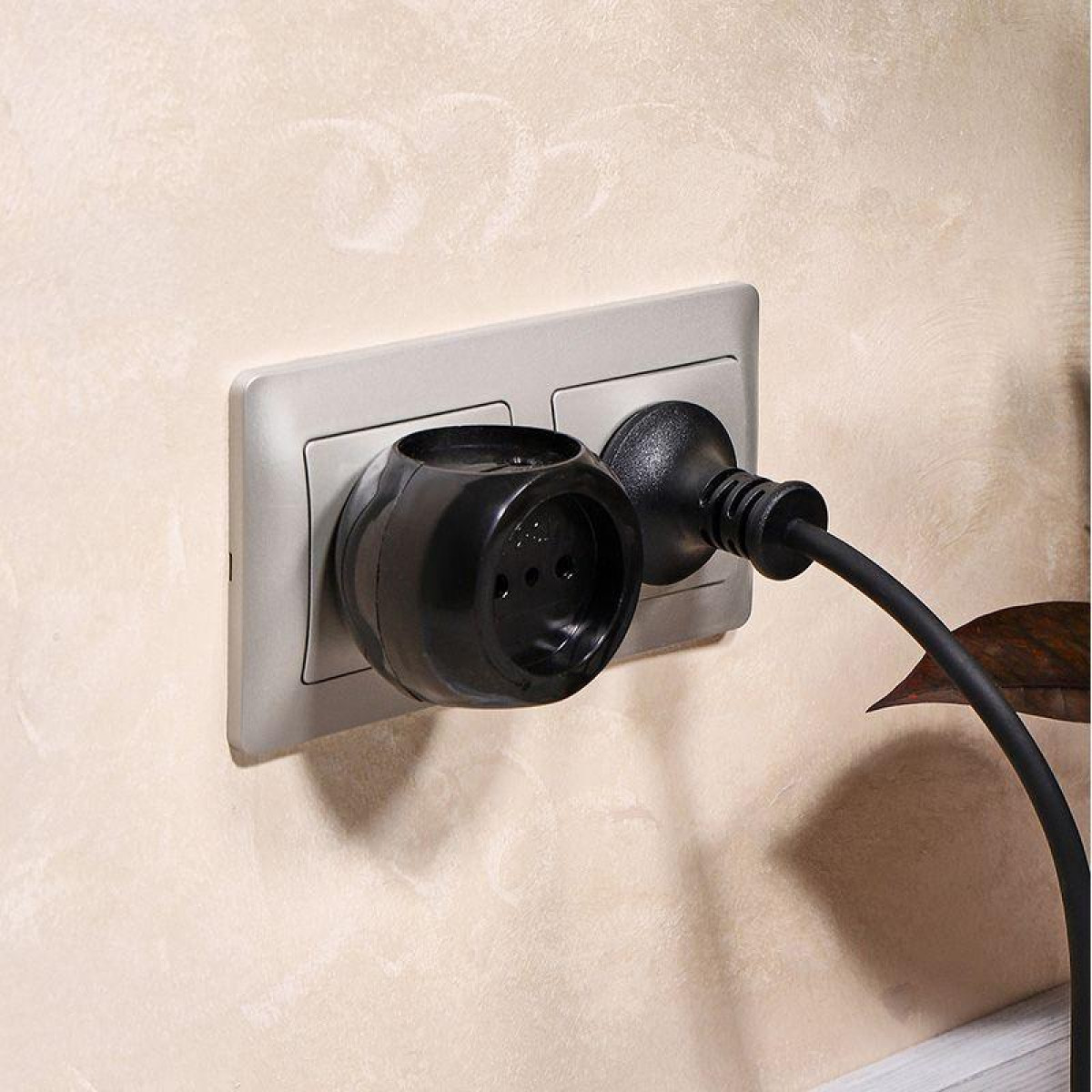 Изображение товара Разветвитель Rexant 3-м 6А IP20 Шар 220В черн.