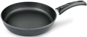 

Сковорода НМП, 3028 N ''Надежная'' (полимер-кер.) с/ручка