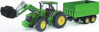 

Трактор John Deere 7930 с погрузчиком и прицепом Bruder